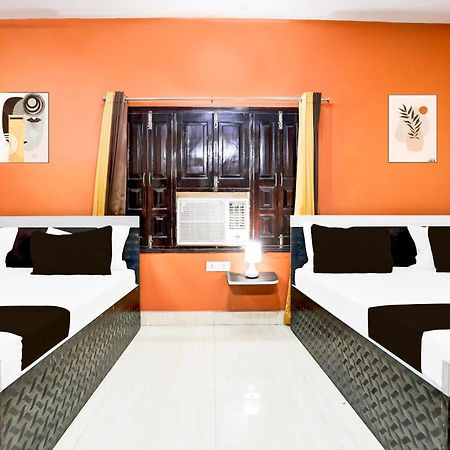 Hotel O R B Palace Varanasi Bagian luar foto