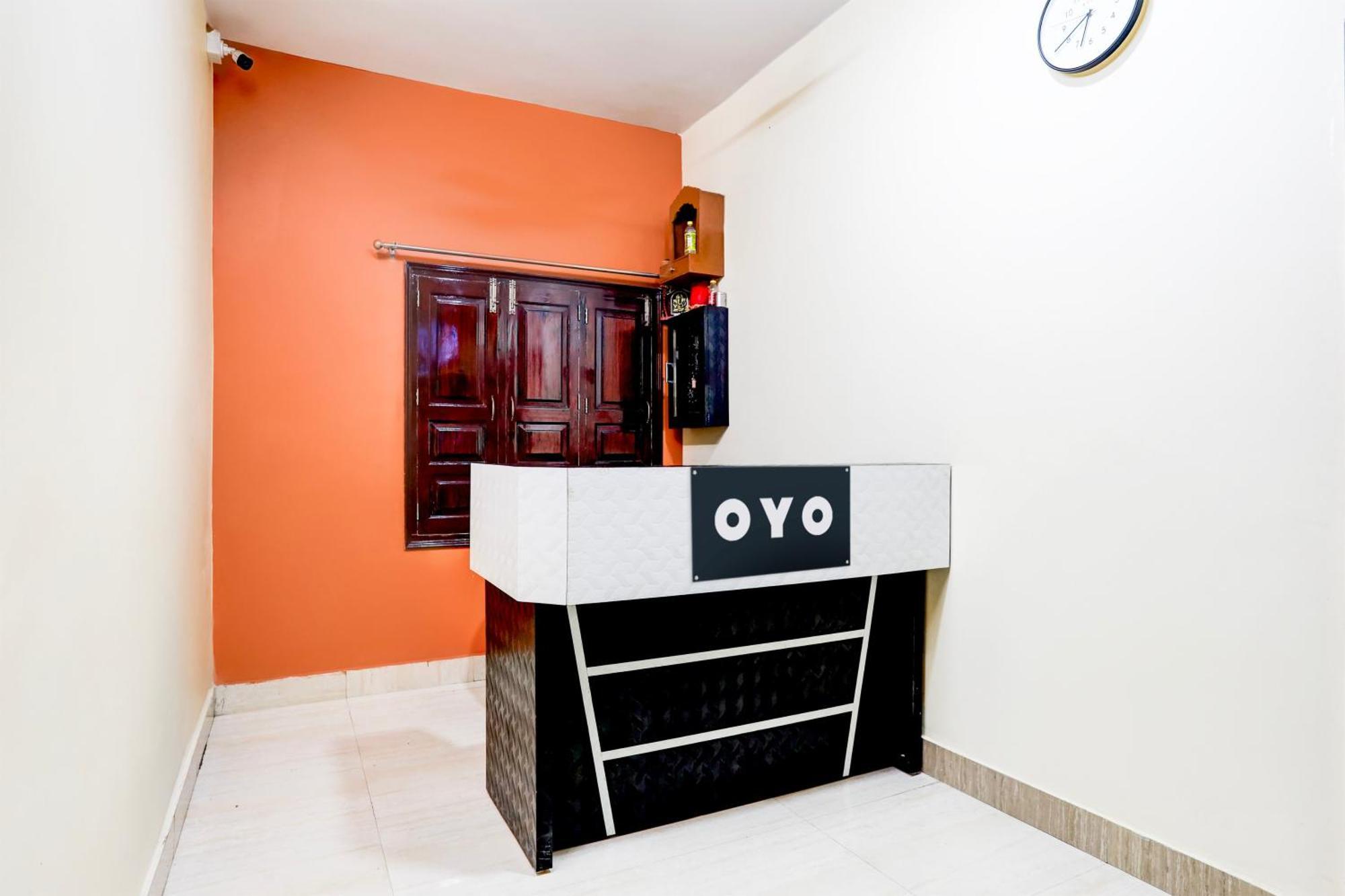 Hotel O R B Palace Varanasi Bagian luar foto