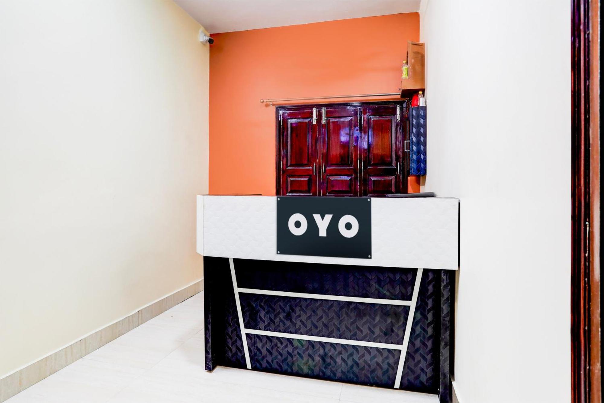 Hotel O R B Palace Varanasi Bagian luar foto